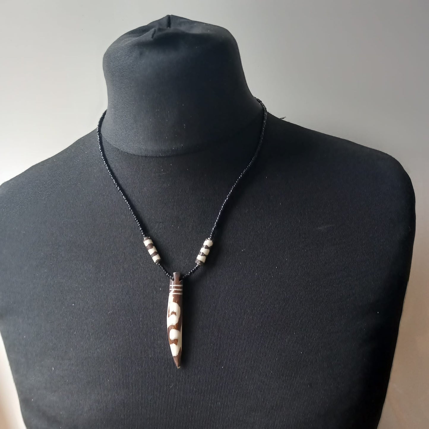Africa Handmade Bone Pendants Necklace//Unisex
