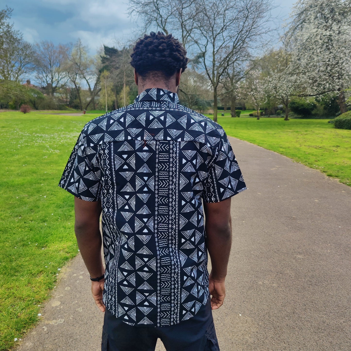 Men's African Print Short Sleeve Shirt/ Black and White